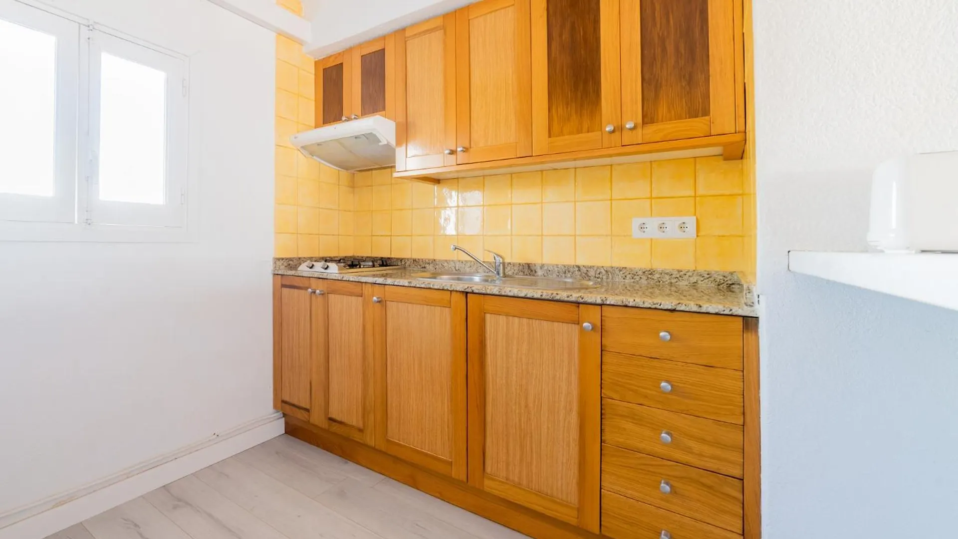 Atlas Apartments Ibiza Santa Eularia des Riu 0*,  Spanje