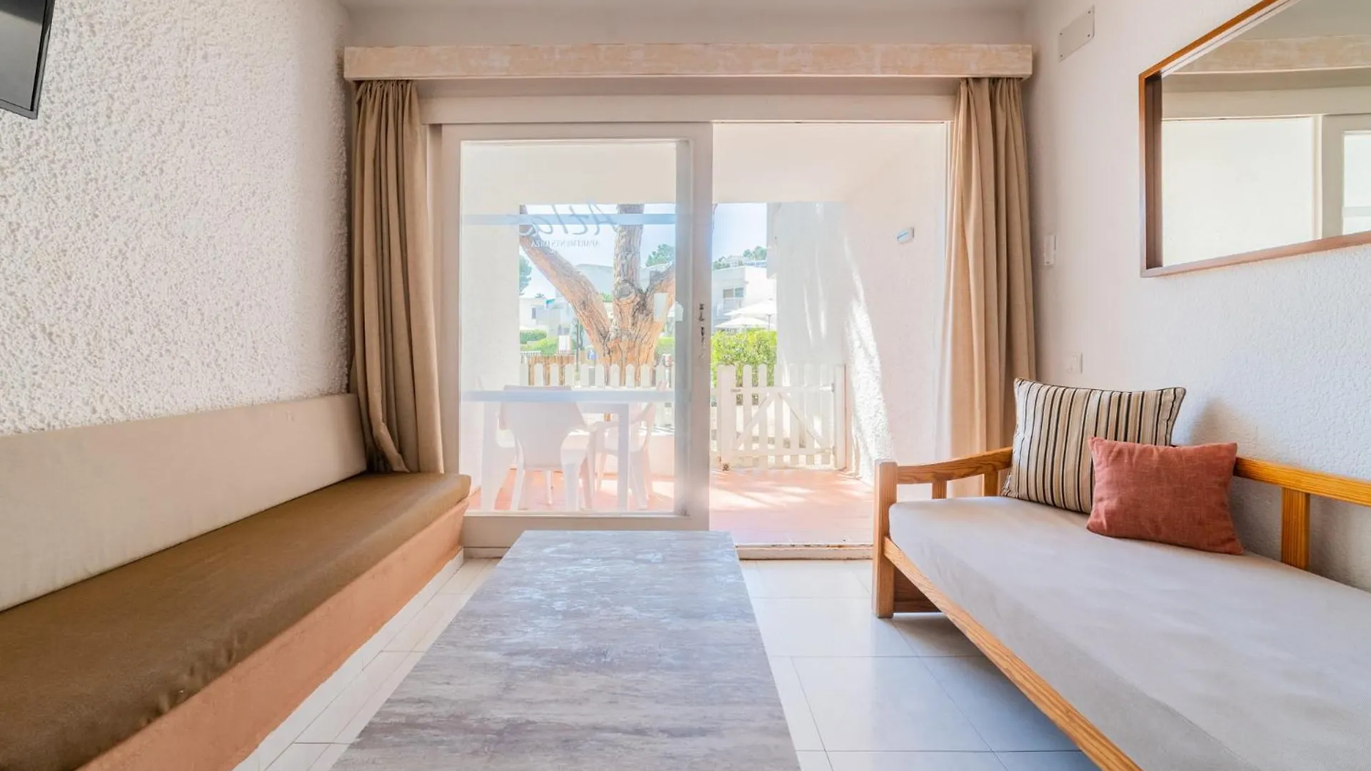 Atlas Apartments Ibiza Santa Eularia des Riu