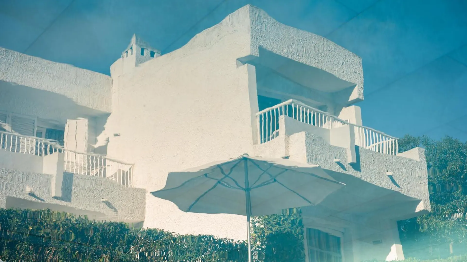 Atlas Apartments Ibiza Santa Eularia des Riu 0*,  Spanje