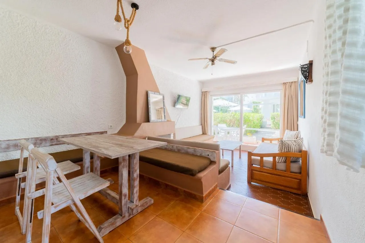 Atlas Apartments Ibiza サンタ・エウラリア・デス・リウ 0*,