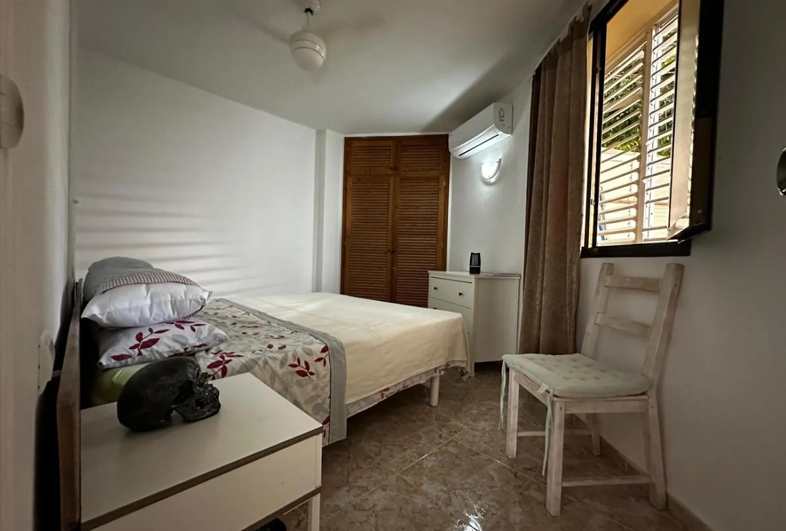 Atlas Apartments Ibiza サンタ・エウラリア・デス・リウ 0*,  スペイン